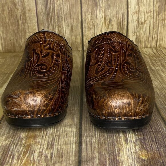 Dansko Stamped Leather Professional Clogs Women's Size 39 (US 8.5-9) - Picture 5 of 11